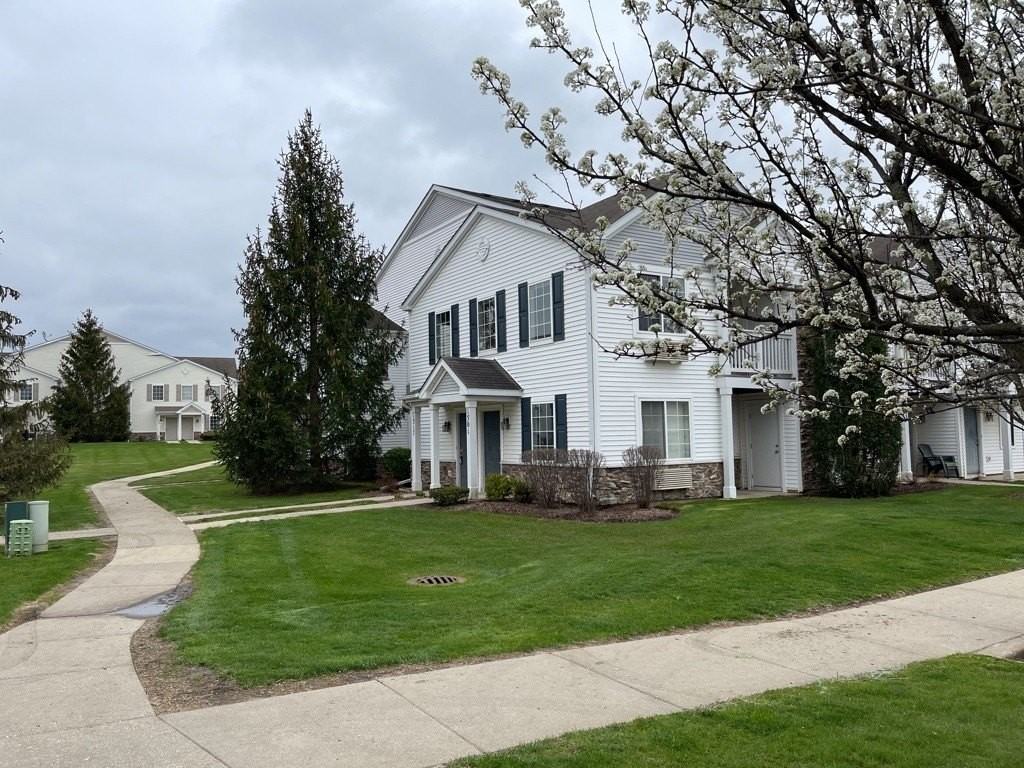 1517 Silverstone Dr #1517 - Photo 2 of 23