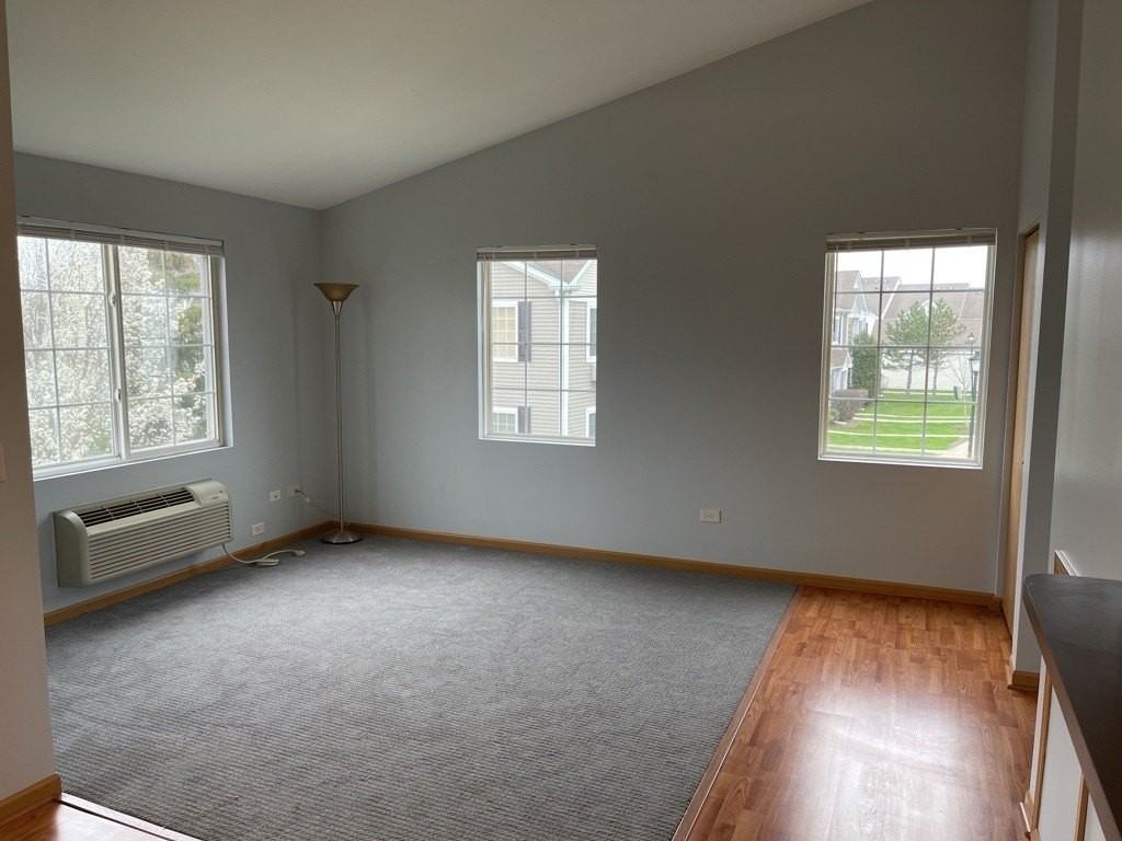 1517 Silverstone Dr #1517 - Photo 5 of 23