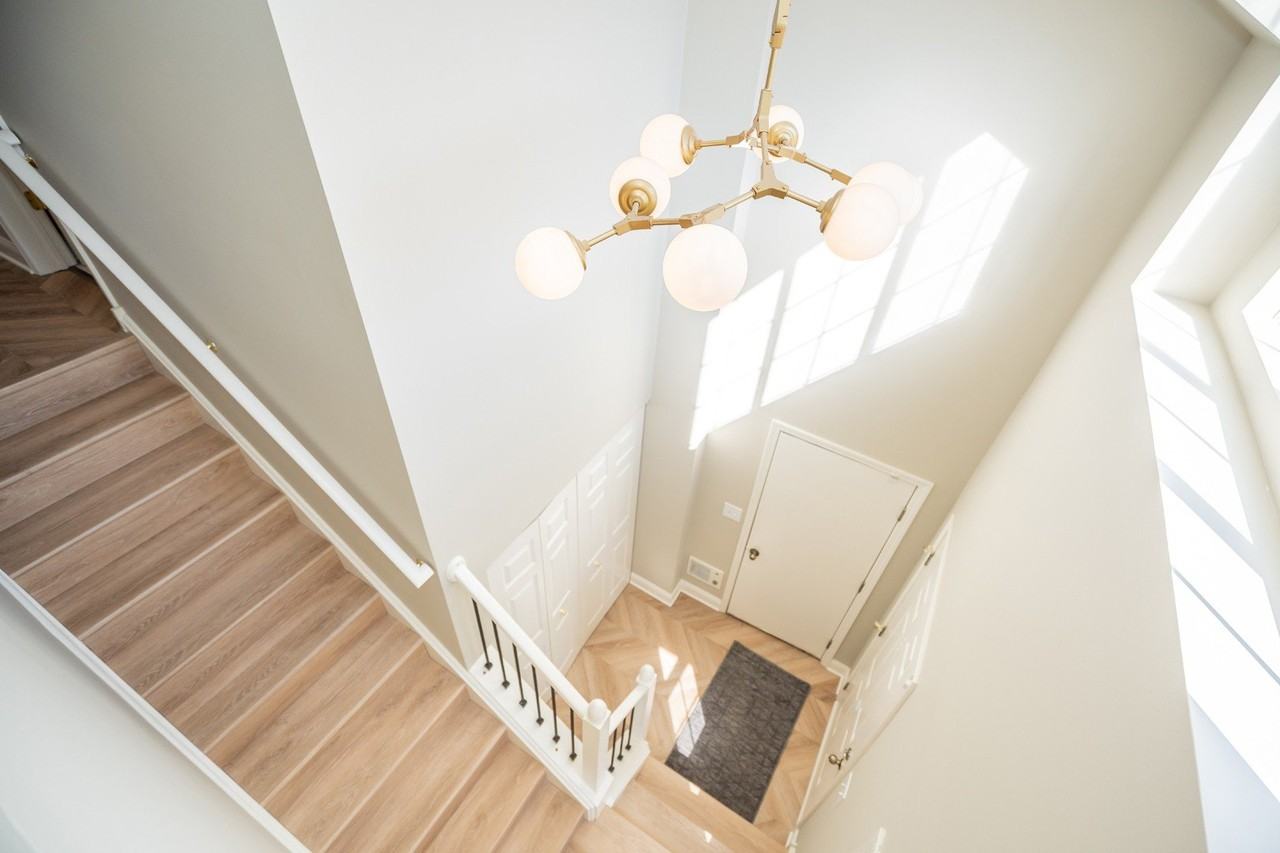 2835 Rutland Cir #202 - Photo 3 of 30