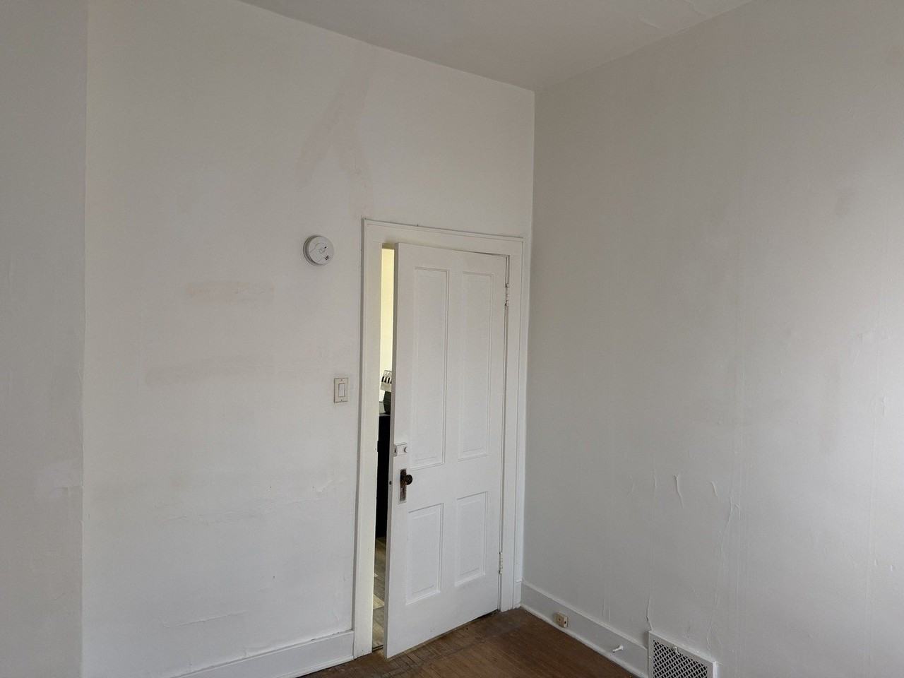 1264 Liberty St - Photo 6 of 11