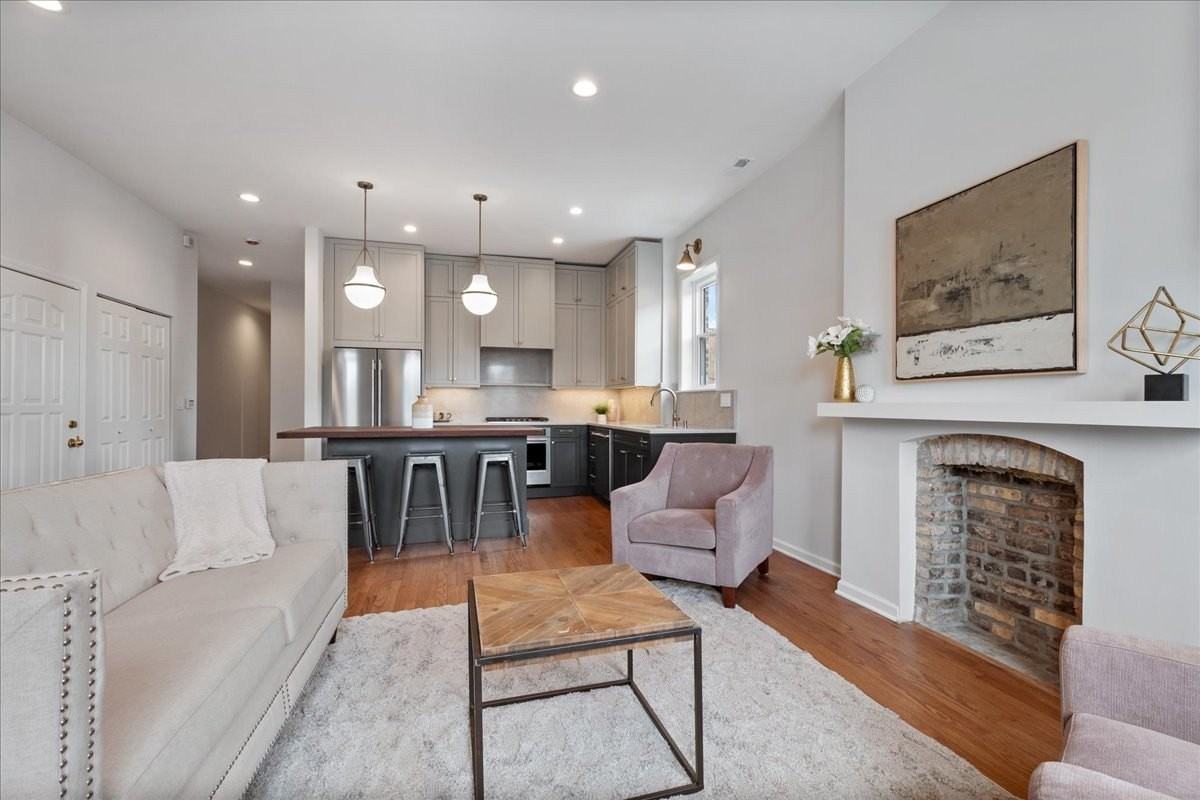 217 S Bell Ave #2 - Photo 4 of 29