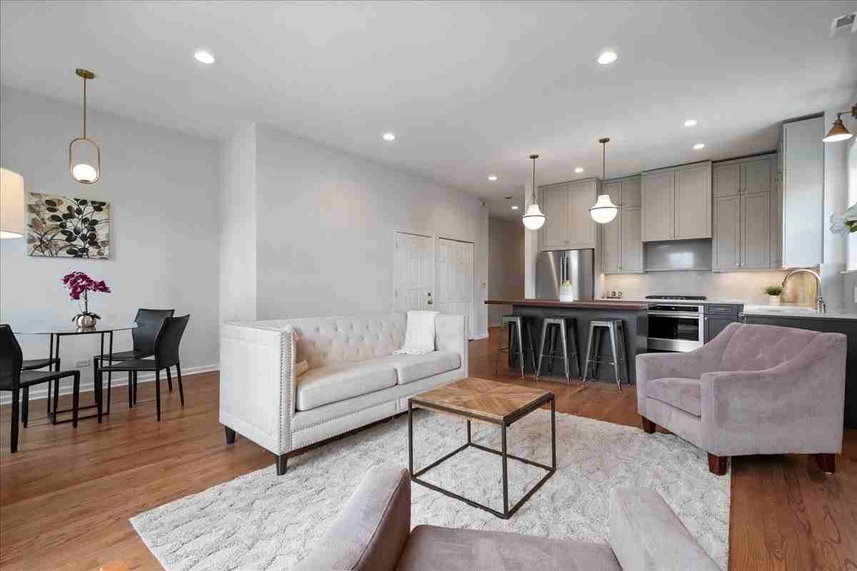 217 S Bell Ave #2 - Photo 5 of 29