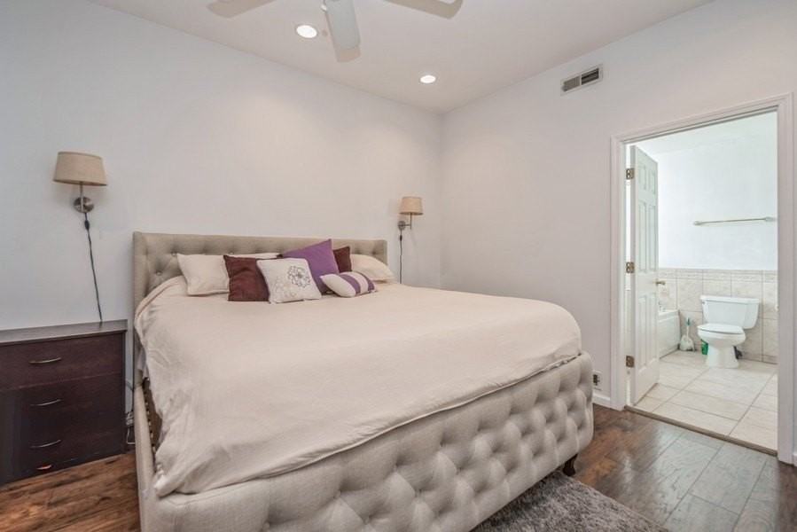 4519 S Calumet Ave #1B - Photo 7 of 10