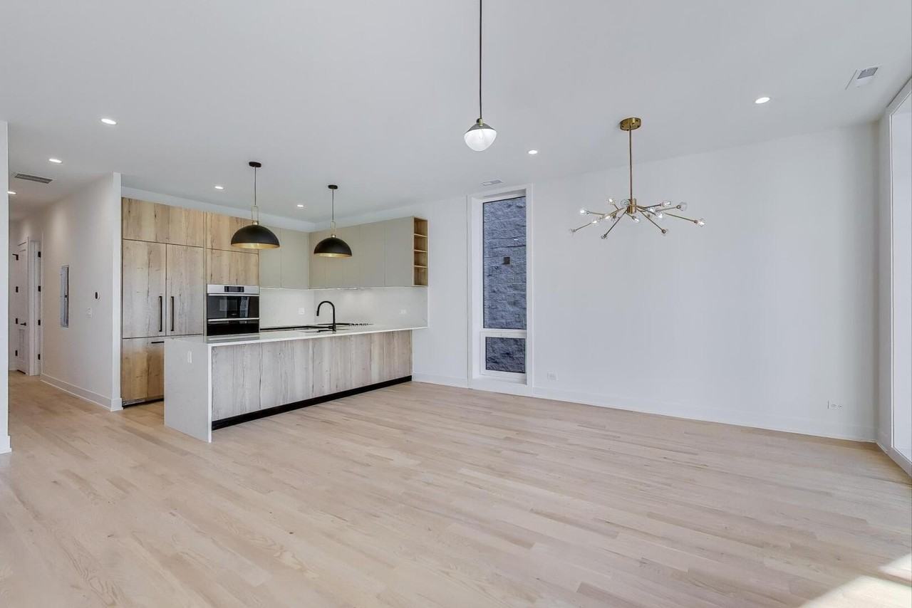 2456 W Cortez St #2E - Photo 5 of 23