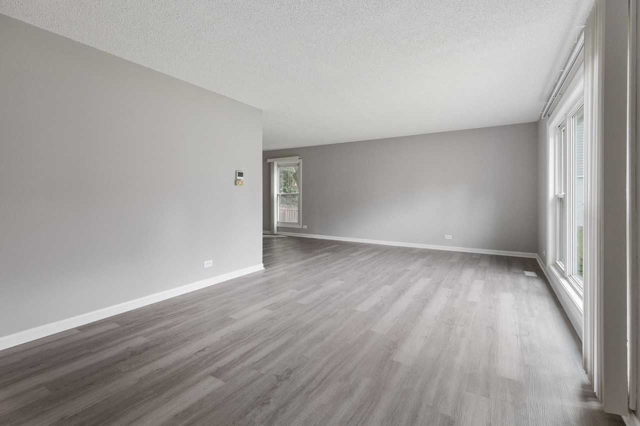 135 Encina Dr - Photo 2 of 28