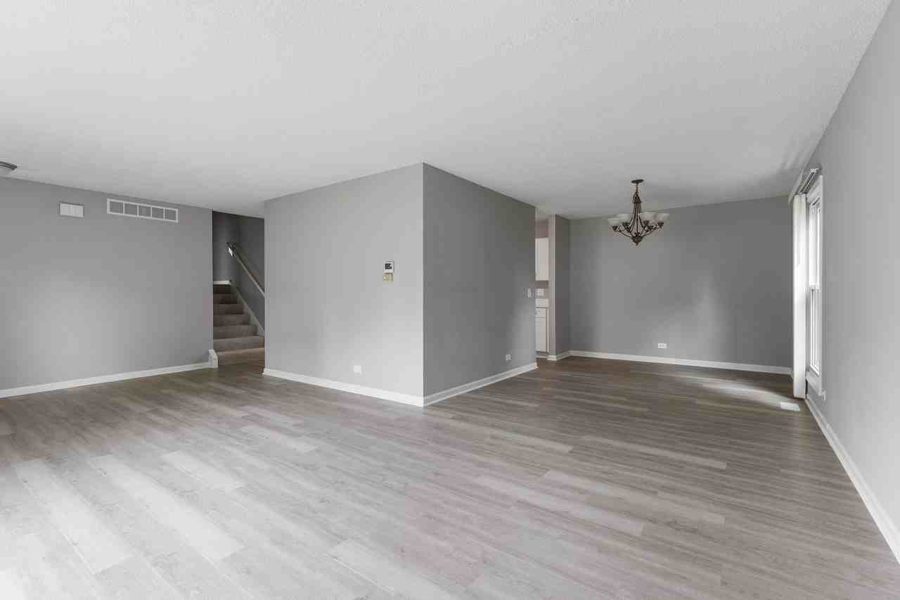 135 Encina Dr - Photo 4 of 28