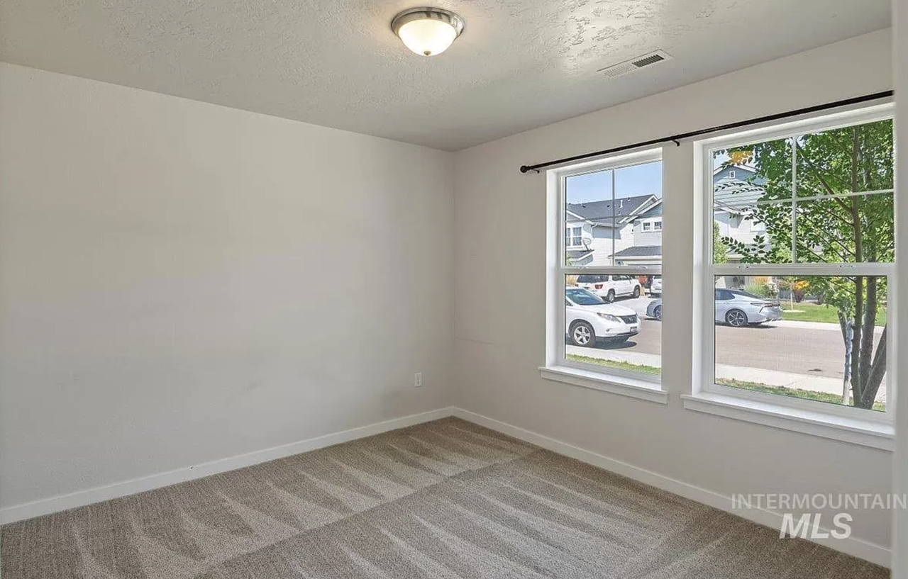 221 W Wausau St #1 - Photo 6 of 26