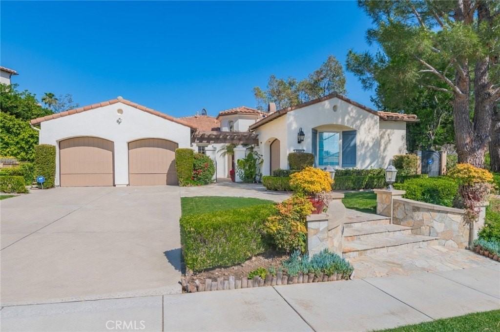 10802 Rogue River Bnd - Photo 2 of 32