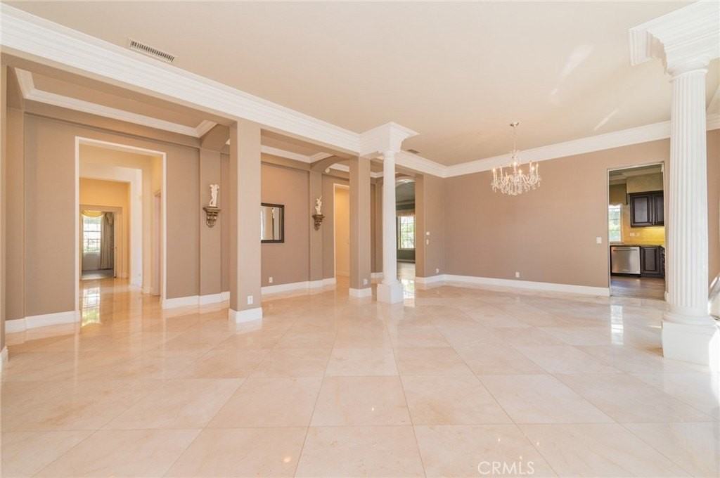 10802 Rogue River Bnd - Photo 5 of 32