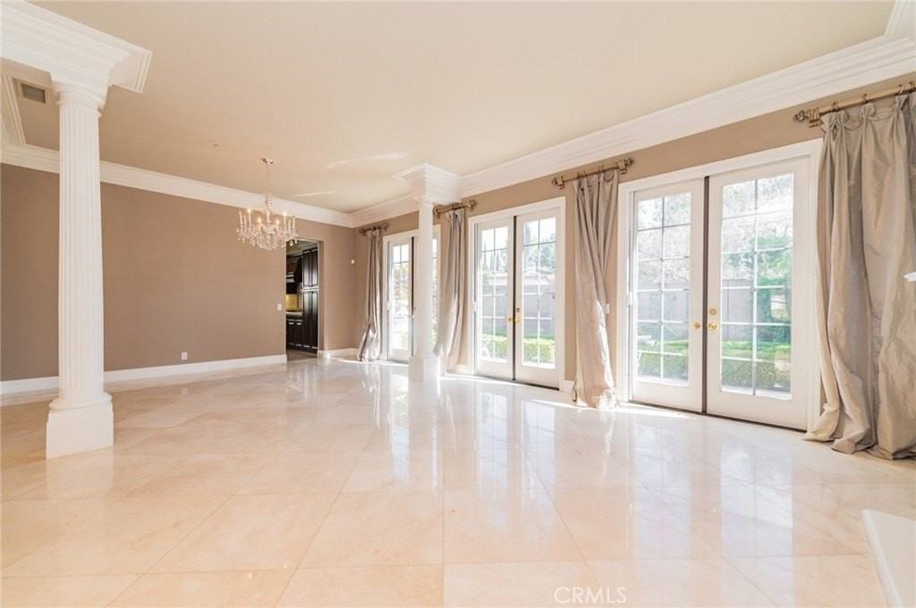 10802 Rogue River Bnd - Photo 7 of 32