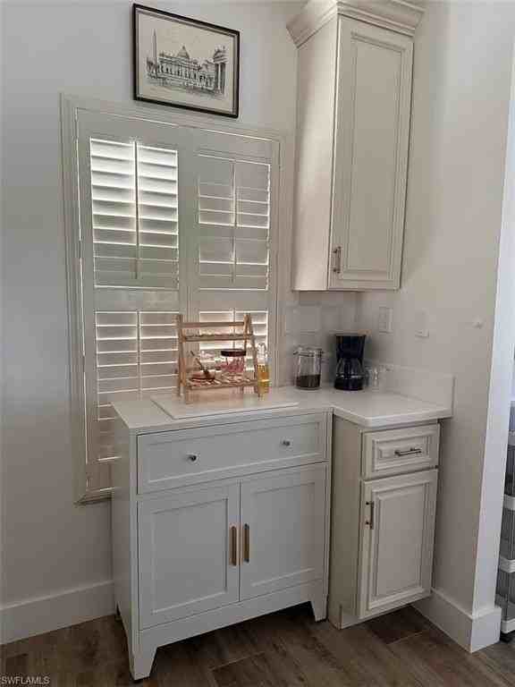 6113 Lake Front Dr - Photo 5 of 16