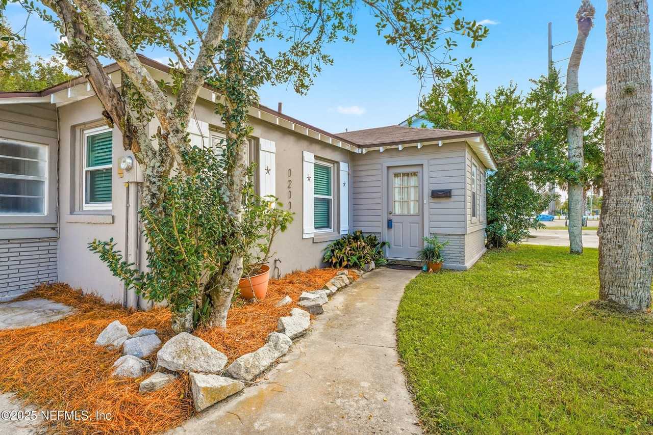 1211 Penman Rd - Photo 3 of 44