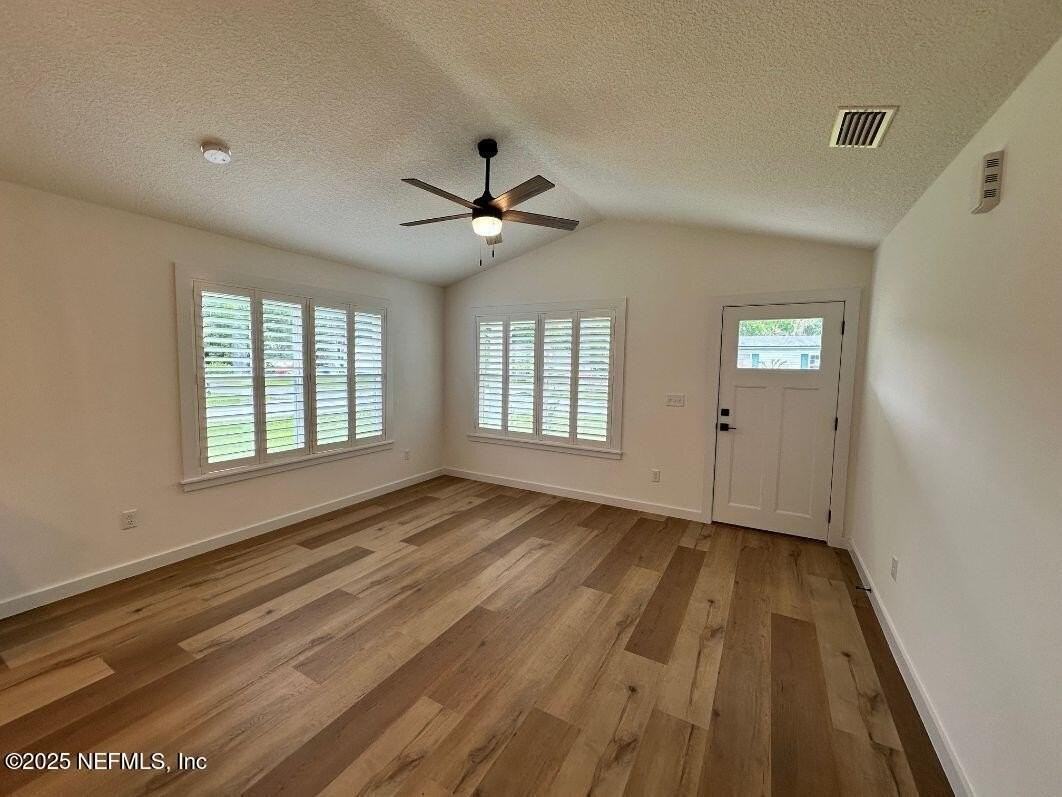 455 S Volusia St - Photo 2 of 19