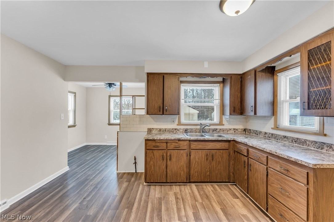 21980 Ivan Ave - Photo 7 of 29