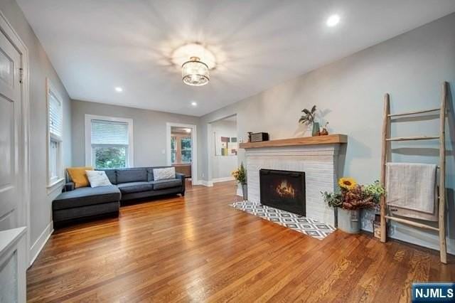 352 Durie Ave - Photo 4 of 21