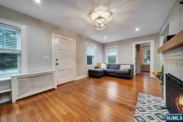 352 Durie Ave - Photo 6 of 21