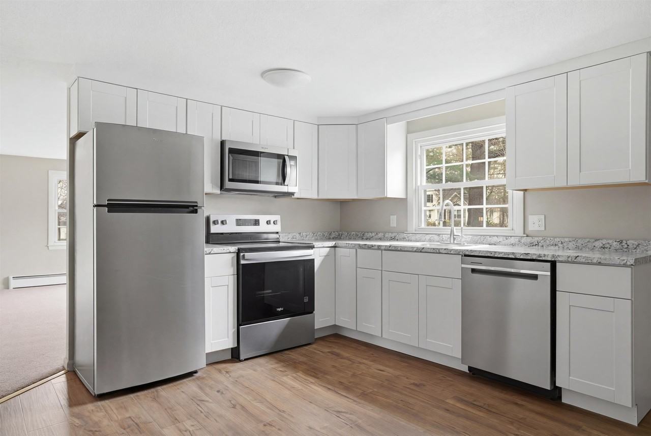 289 Derry Rd #A - Photo 2 of 16