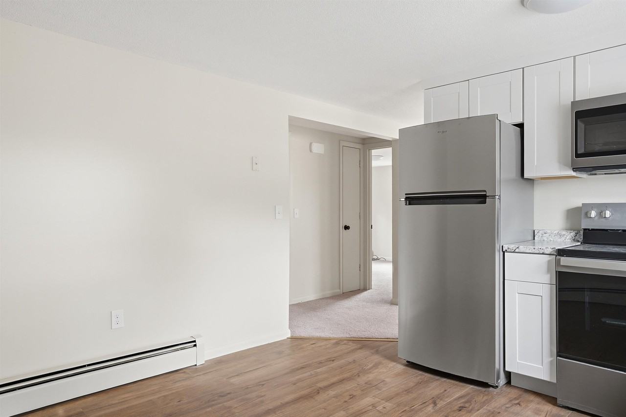 289 Derry Rd #A - Photo 4 of 16