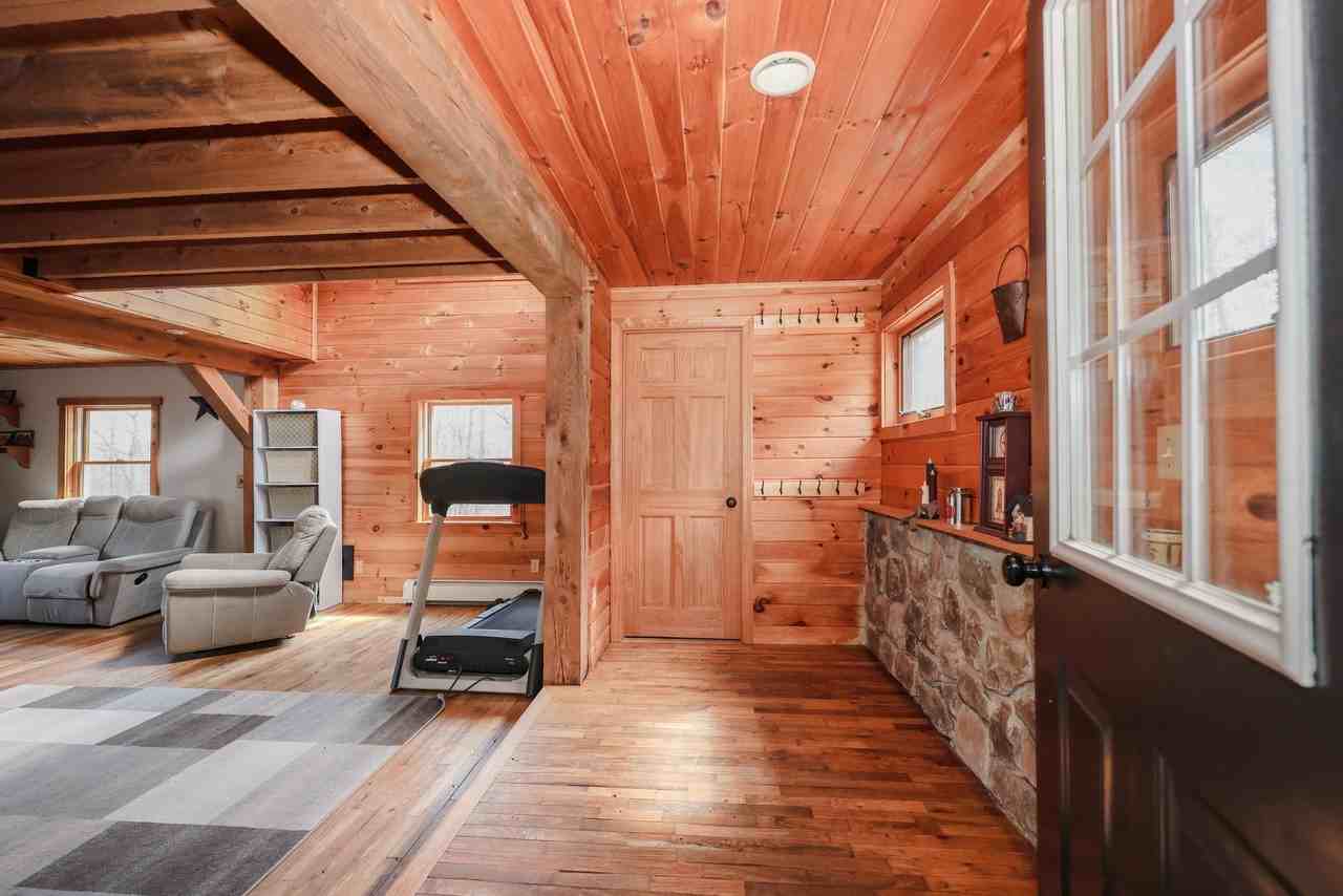 40 Chemung Rd - Photo 3 of 44