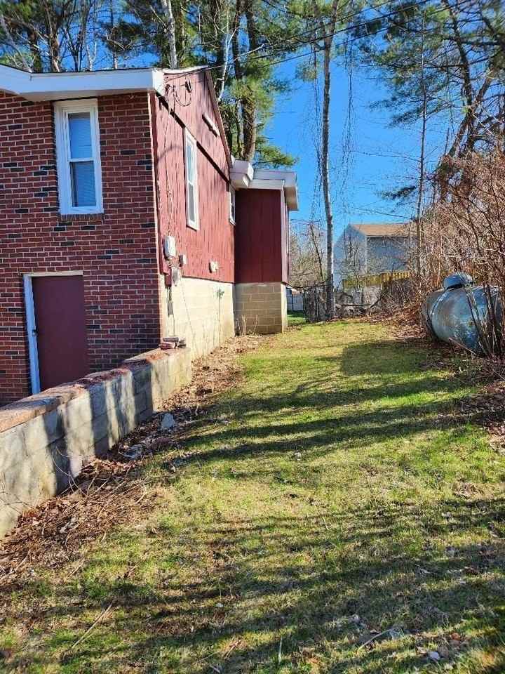 3 Chase St - Photo 4 of 23