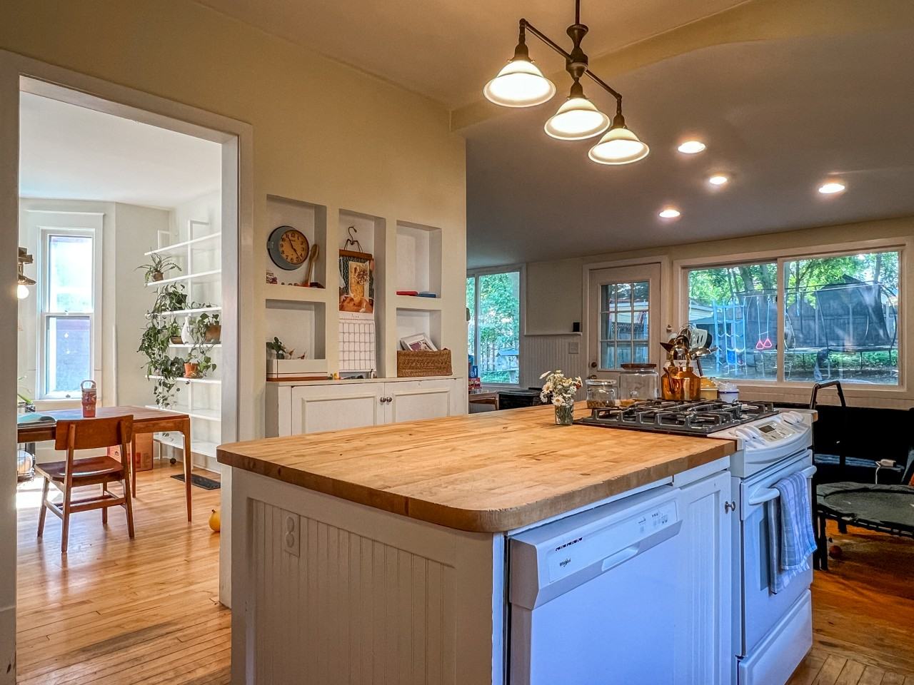 118 E Park St #1 - Photo 3 of 18