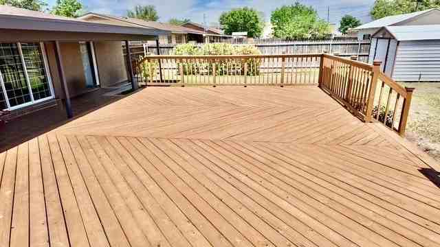 1706 Emerald Ave - Photo 5 of 25