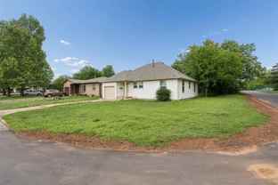 901 Hoyt Ave - Photo 1 of 1