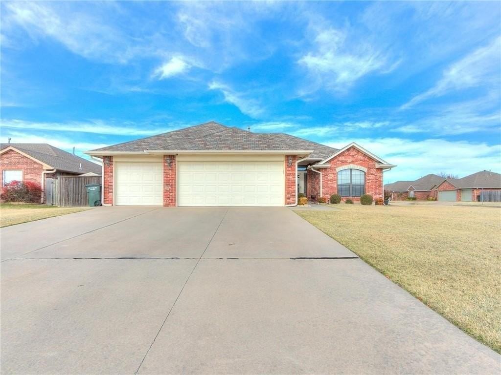 4817 Montrose Dr - Photo 2 of 18