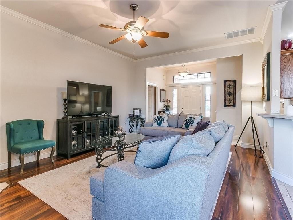 4817 Montrose Dr - Photo 4 of 18
