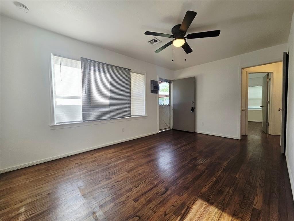 3413 Willow Creek Dr - Photo 5 of 21