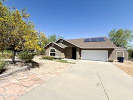 featured image of 2640 W Quail View Loop