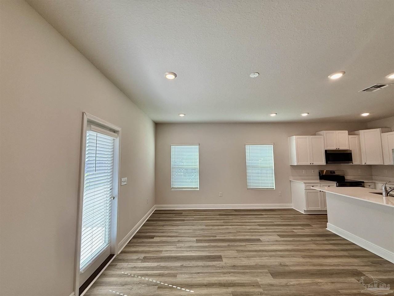 4067 Pendragon Cir - Photo 6 of 30