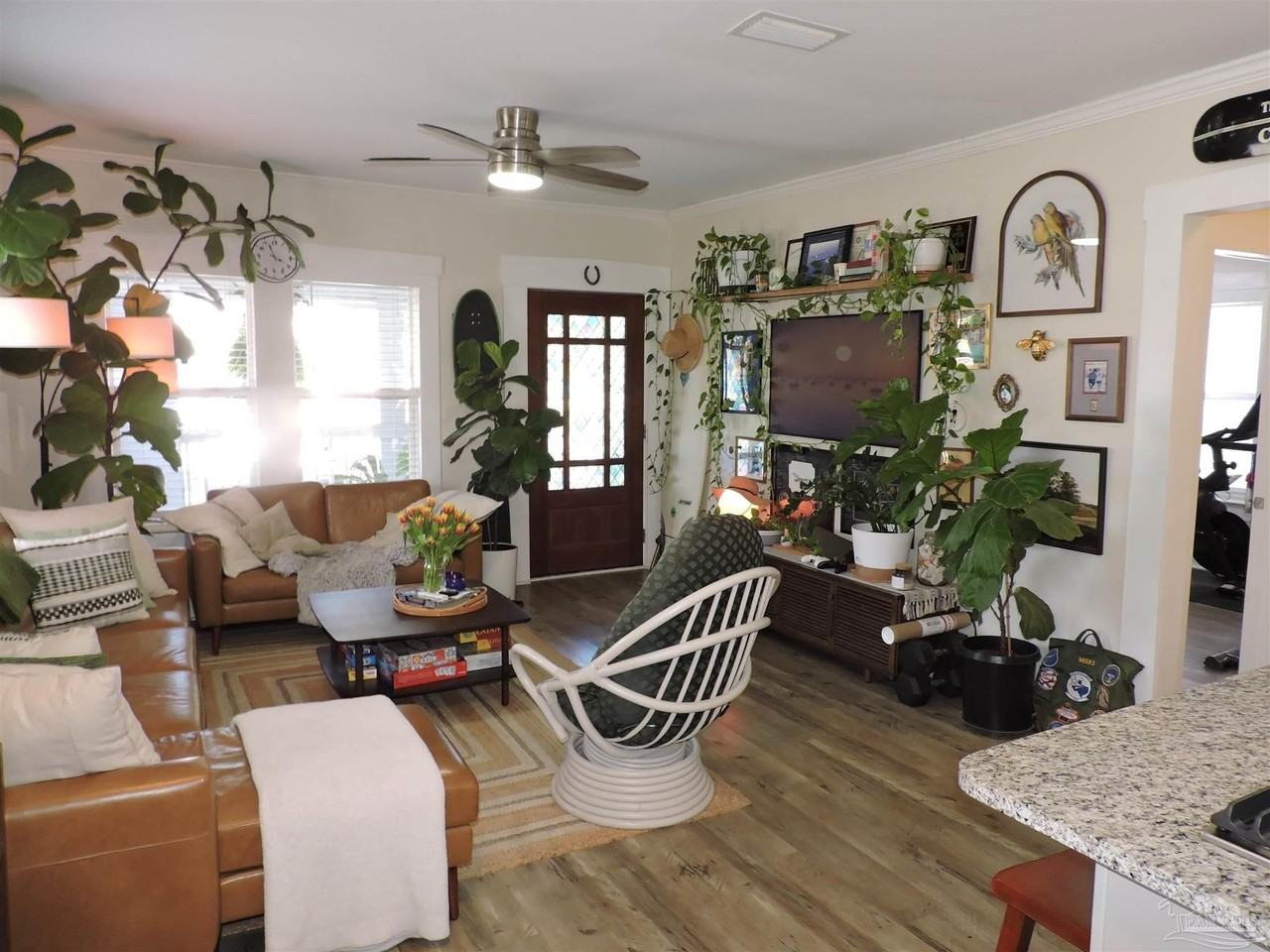 19 N C St - Photo 5 of 25