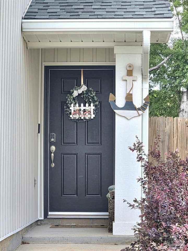 380 Hilburn Ln - Photo 2 of 22