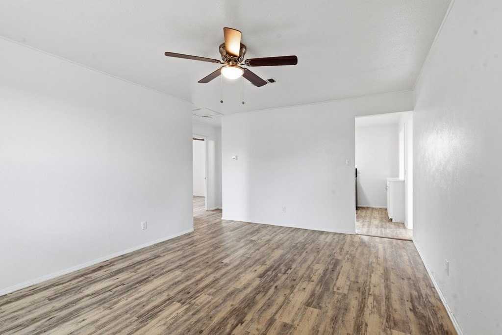 3811 Cedar Spring Dr - Photo 3 of 22