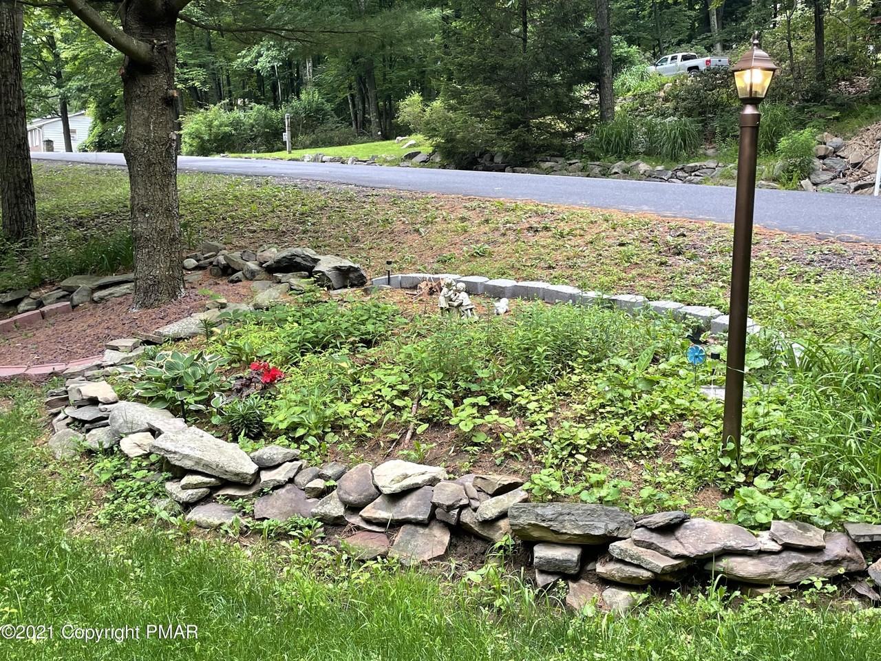 51 Seneca Rd - Photo 6 of 34