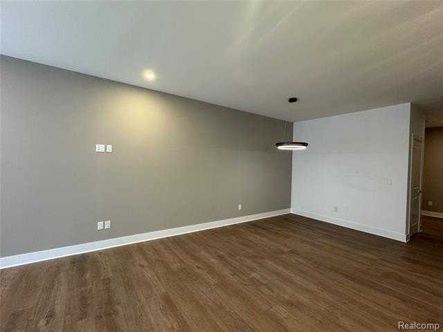 5380 Poppydrew Ln - Photo 4 of 27