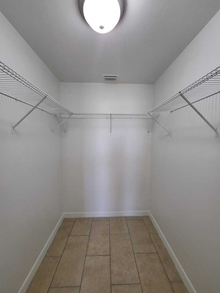 518 Skyline Blvd #518 - Photo 7 of 14