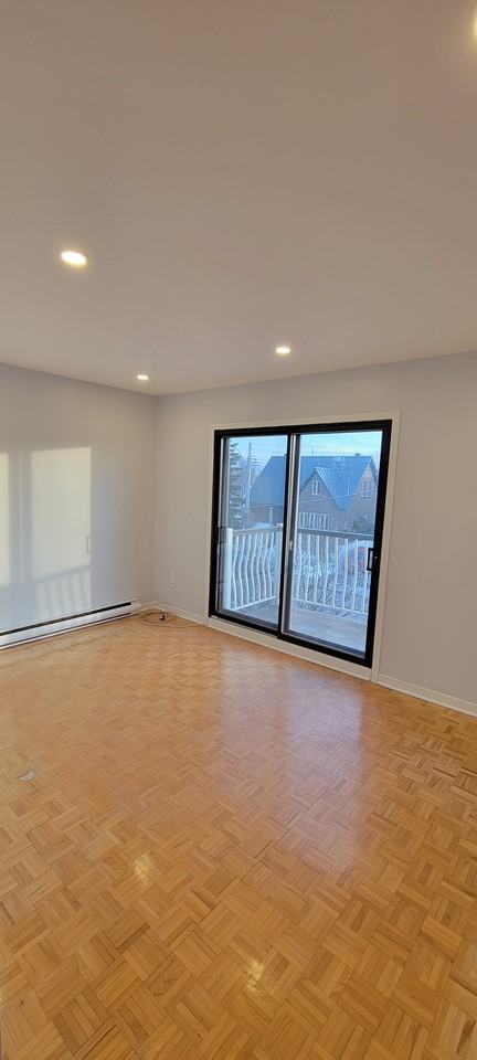 9625 Avenue Merritt - Photo 3 of 9
