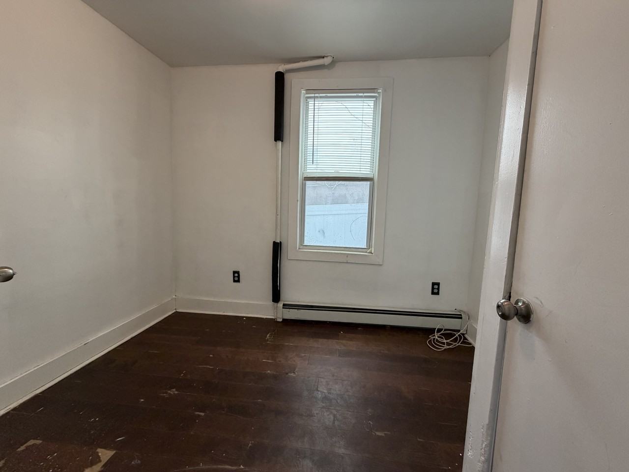 172 Fulton Ave #1 - Photo 5 of 6