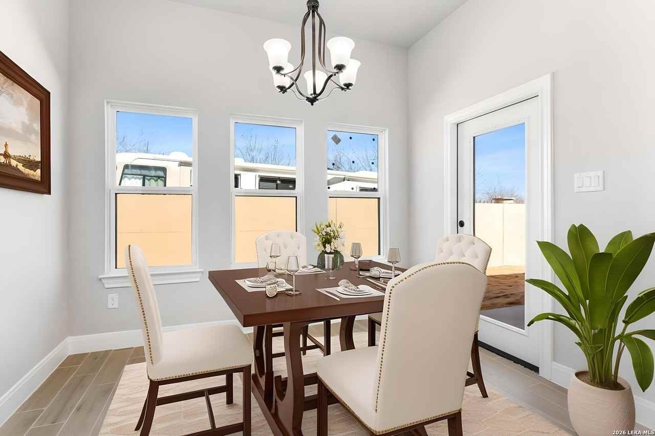 514 Park Cir - Photo 6 of 33