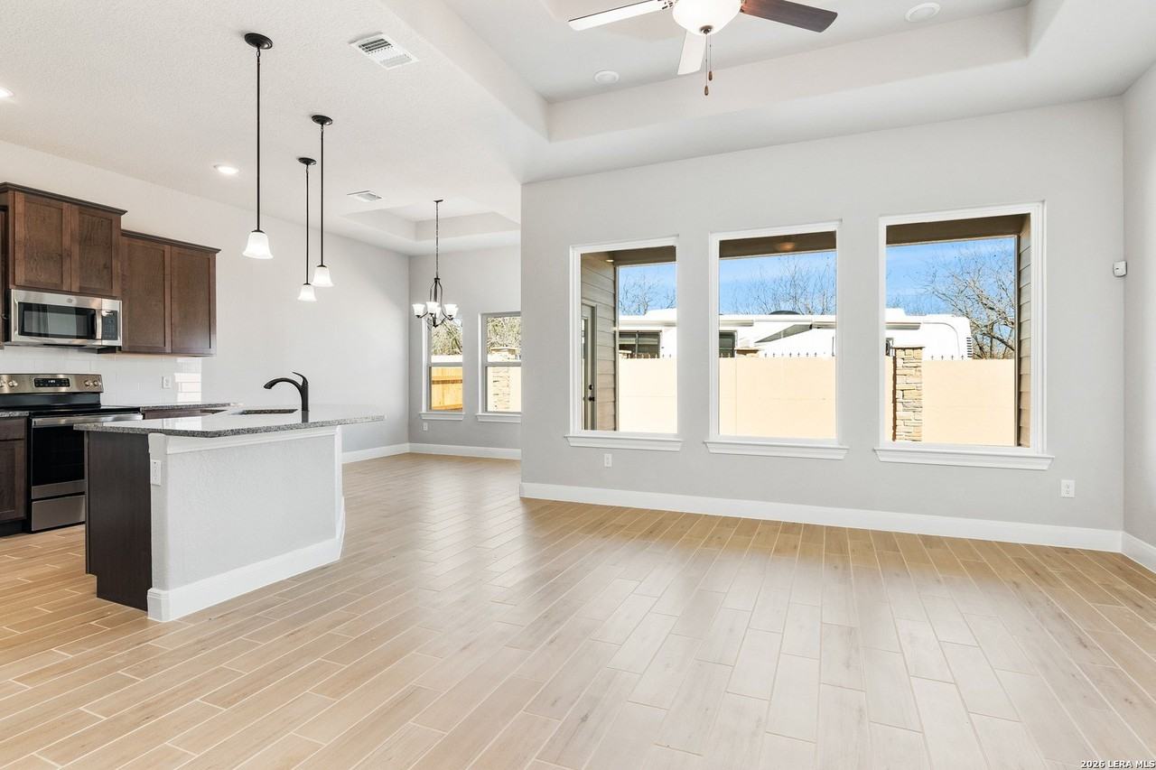 514 Park Cir - Photo 5 of 27