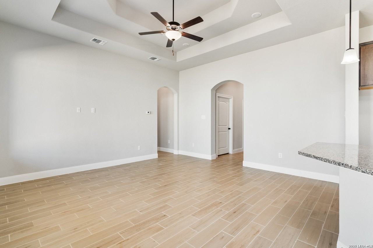 514 Park Cir - Photo 7 of 27