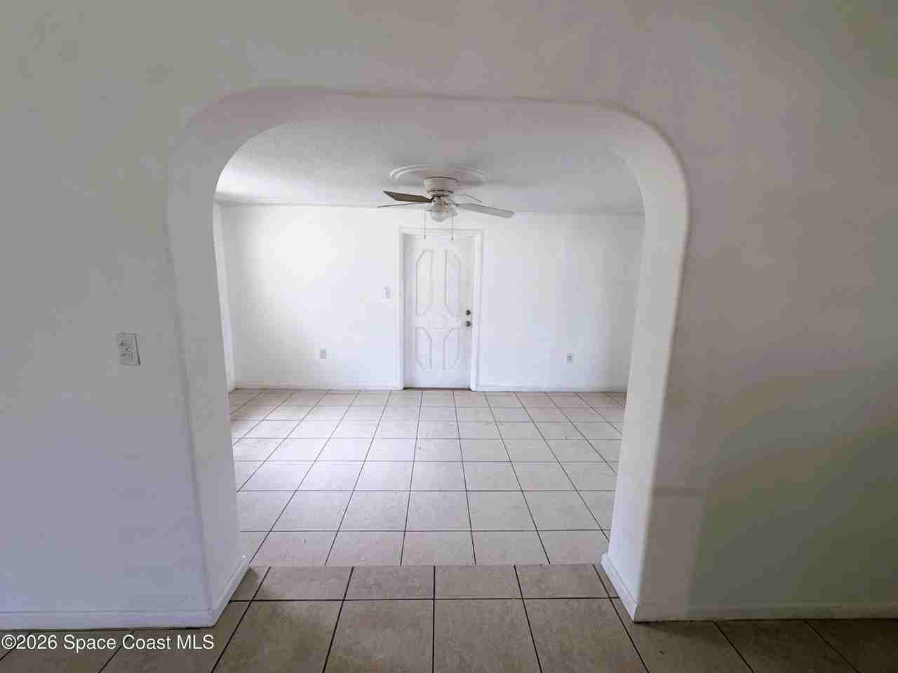 305 Edinburgh Dr - Photo 4 of 24