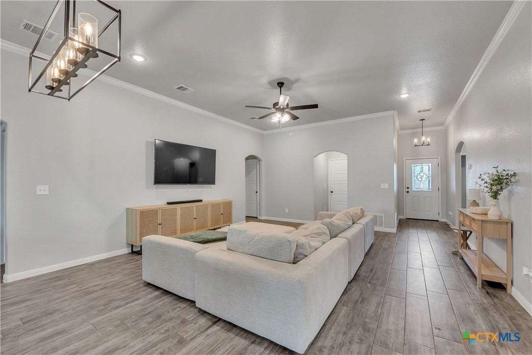 7611 Iridium Dr - Photo 4 of 26