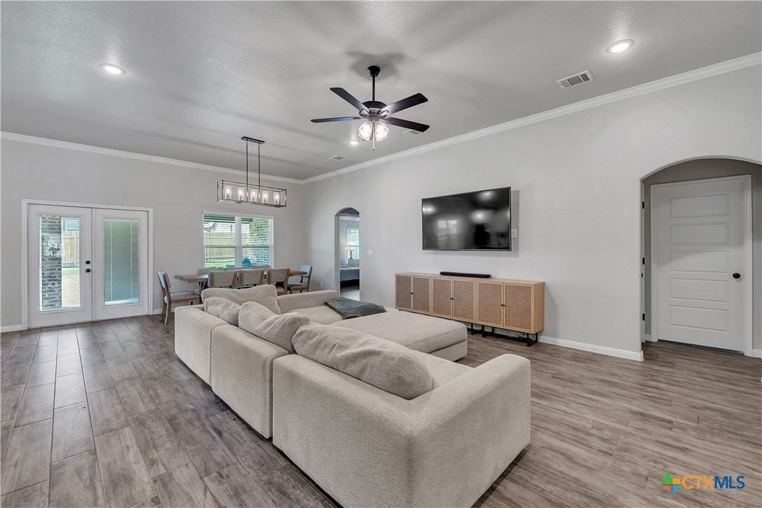 7611 Iridium Dr - Photo 6 of 26