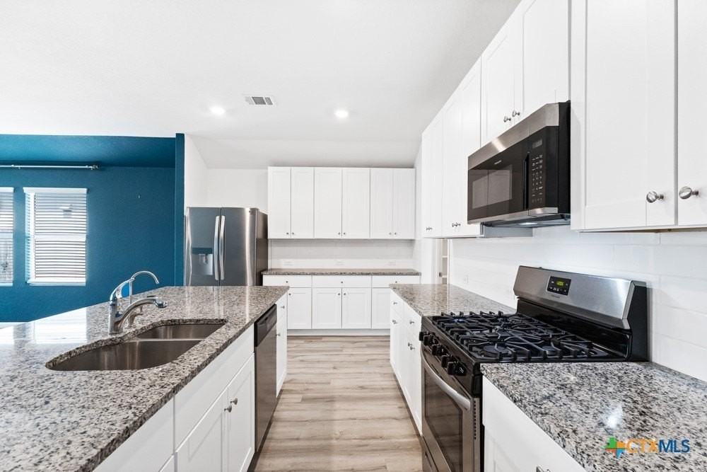 2924 Whinchat - Photo 6 of 30