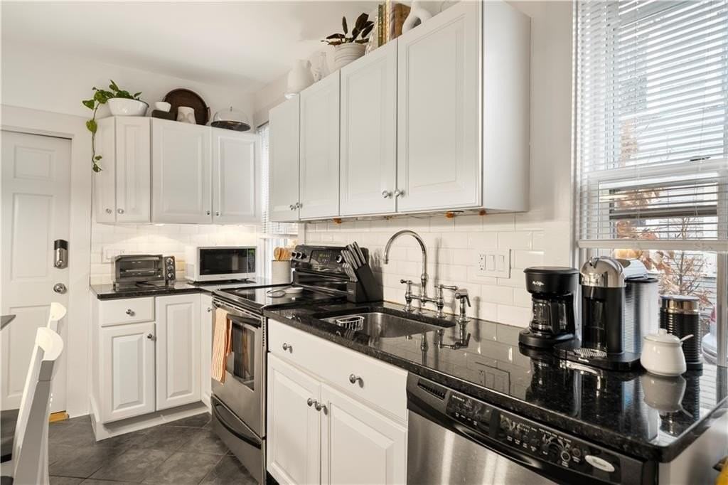 33 Marsh St - Photo 6 of 16