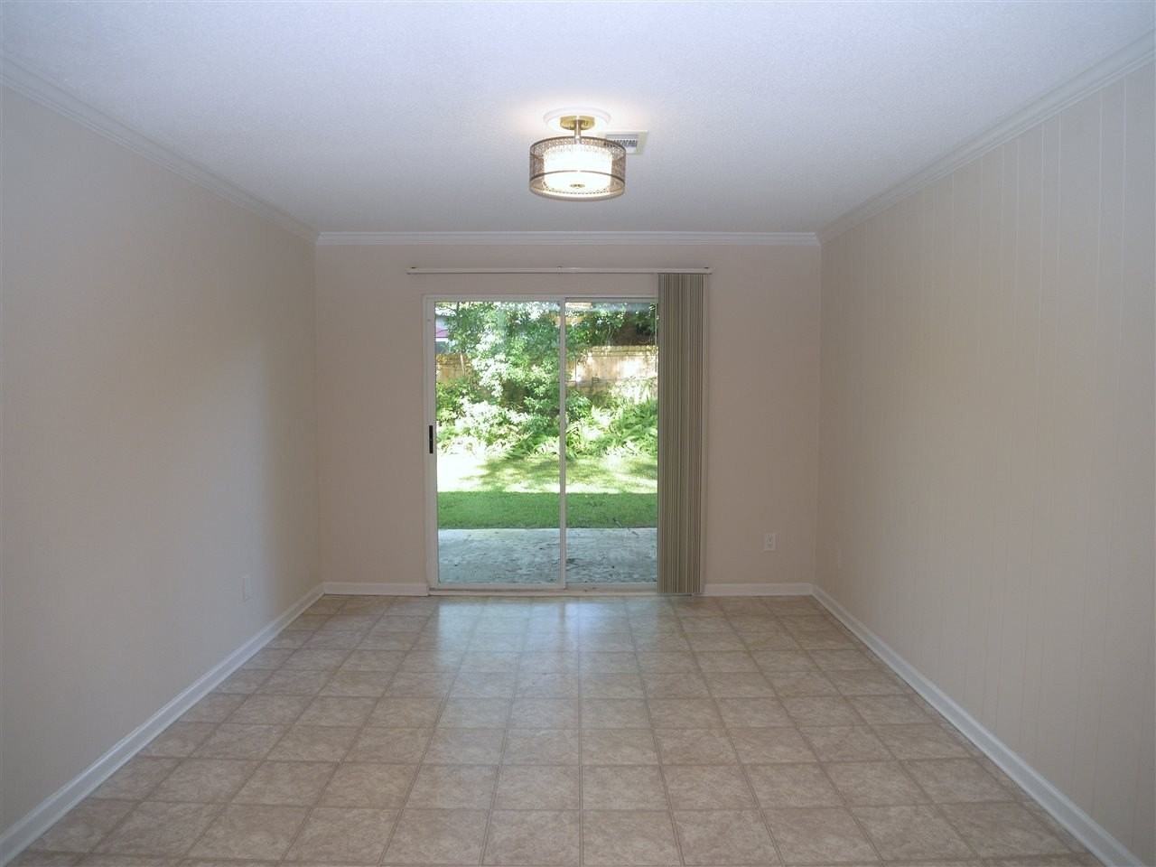 1232 Winifred Dr - Photo 4 of 26