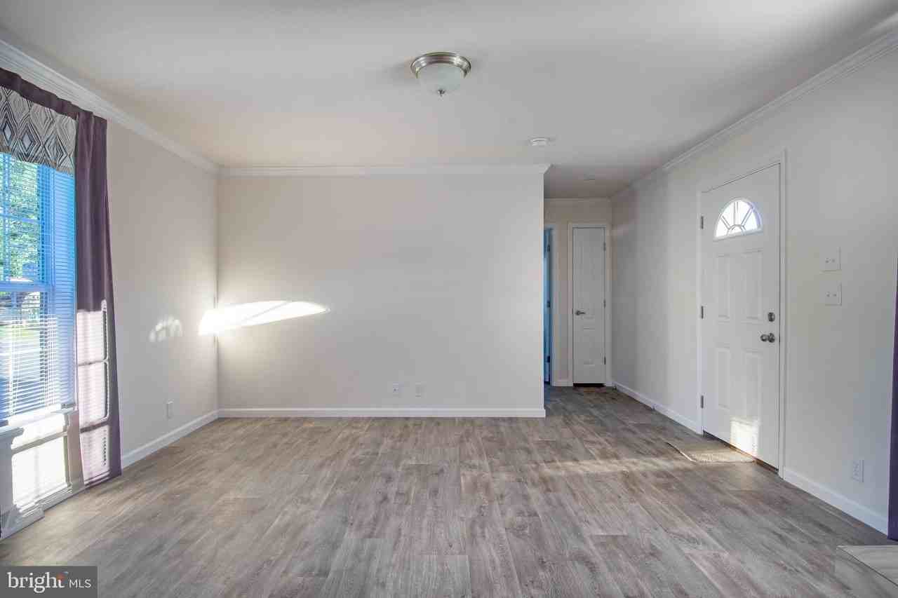 22 Loxley Ln #22 - Photo 3 of 15